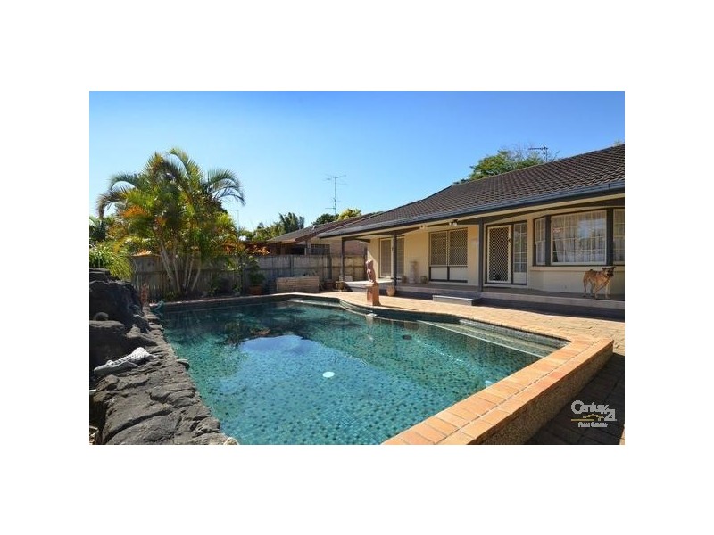 7 Dame Patti Avenue, Mermaid Waters QLD 4218