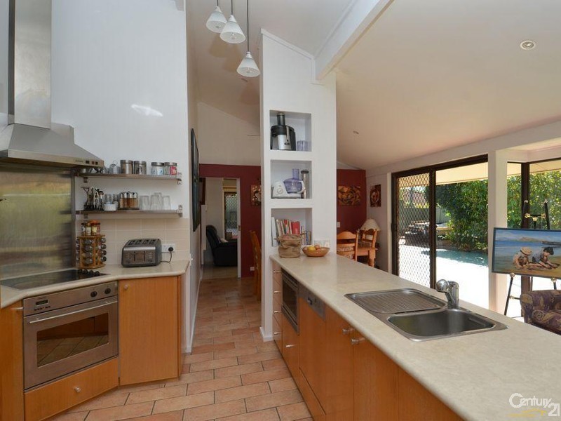 10 Pyrmont Street, Robina QLD 4226