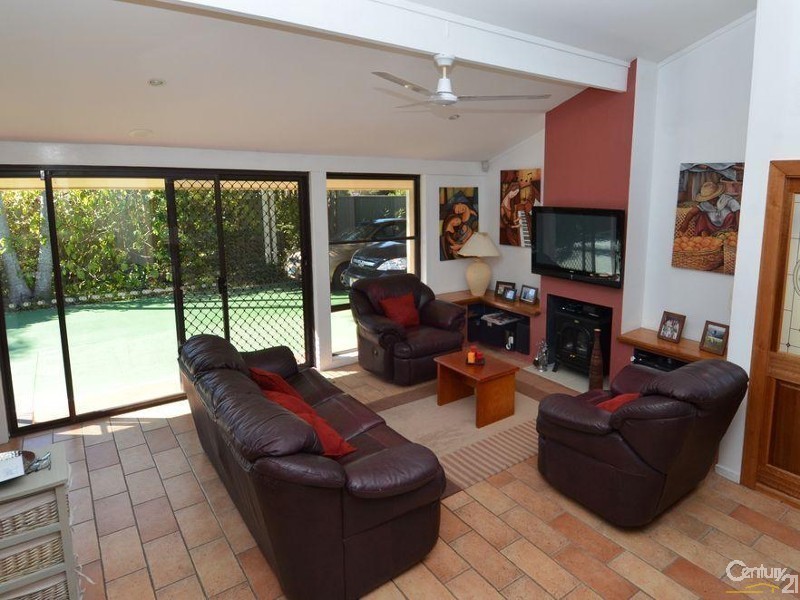 10 Pyrmont Street, Robina QLD 4226