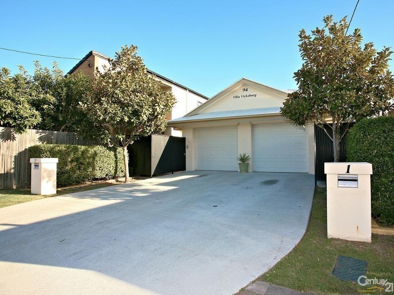 2/94 Sunshine Parade, Miami QLD 4220