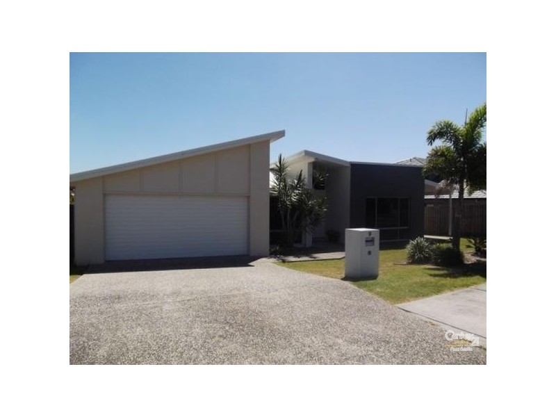 9 Wunburra Circle, Pacific Pines QLD 4211