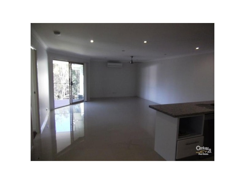 16 Allington Circuit, Maudsland QLD 4210