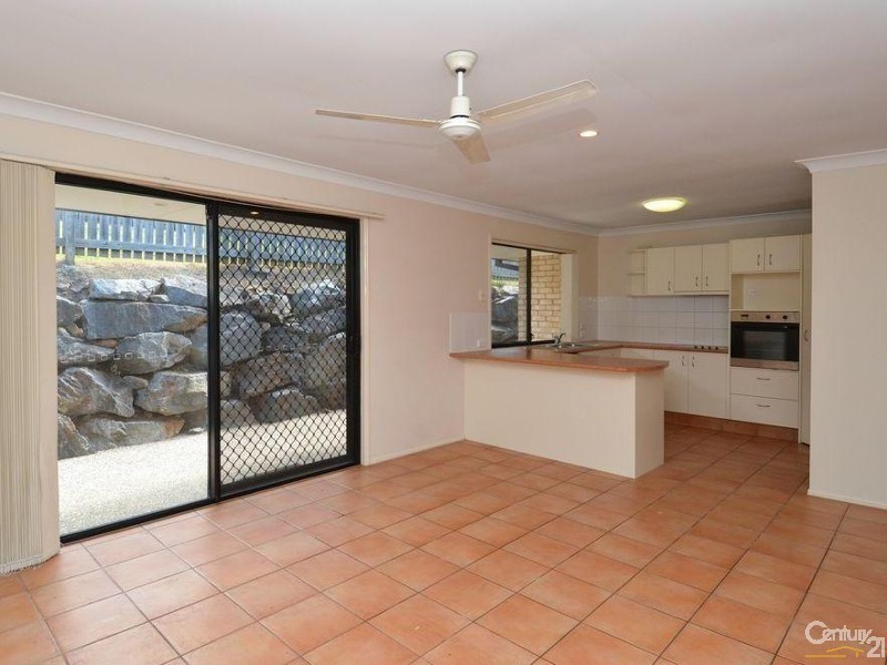 45 Pinevale Drive, Oxenford QLD 4210