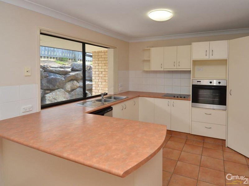 45 Pinevale Drive, Oxenford QLD 4210