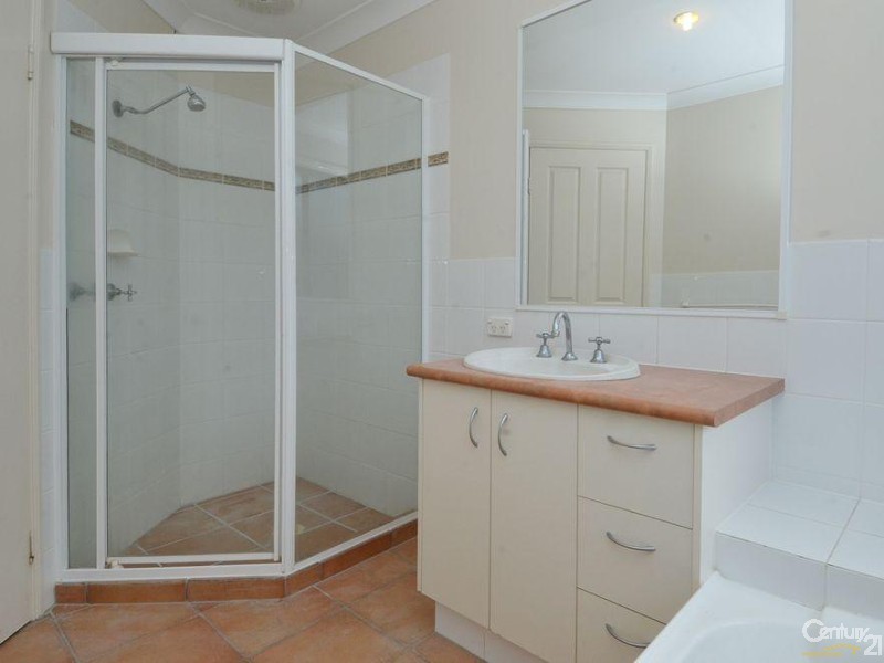 45 Pinevale Drive, Oxenford QLD 4210