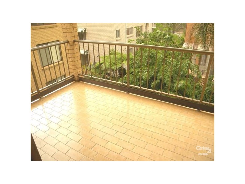 5/21 Australia Ave, Broadbeach QLD 4218