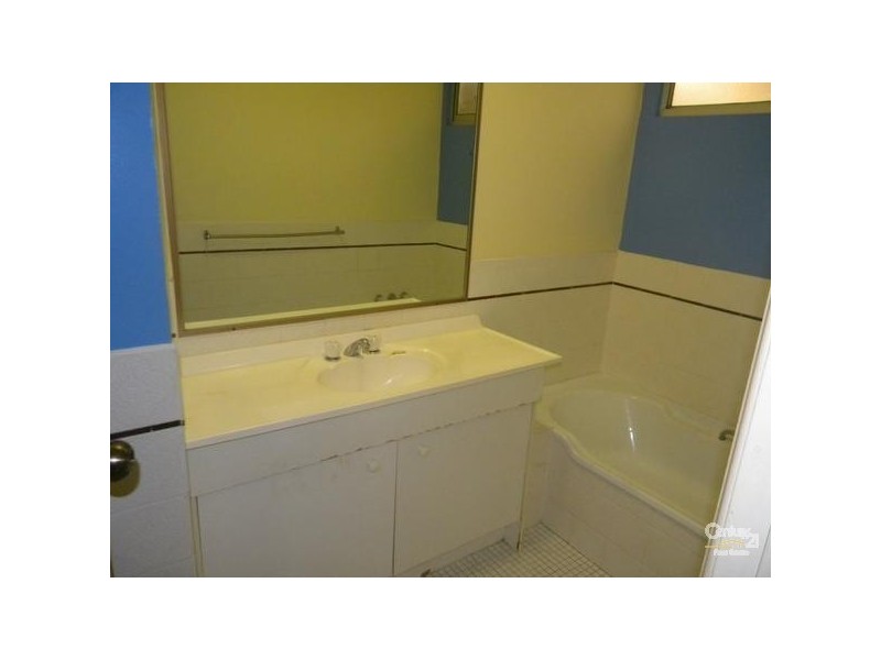 7/23 Genoa Street, Surfers Paradise QLD 4217