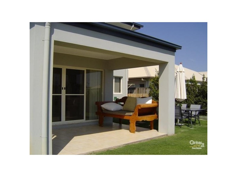 10 Fidelis Place, Coomera QLD 4209