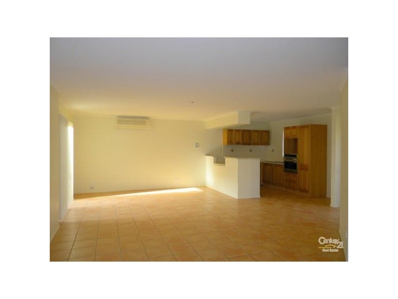 8/39 Pine Valley Drive, Robina QLD 4226