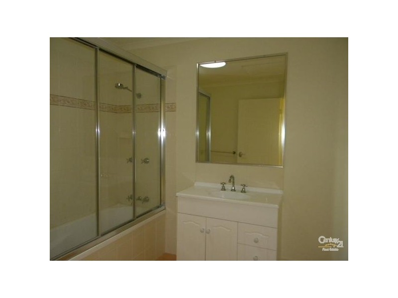 8/39 Pine Valley Drive, Robina QLD 4226