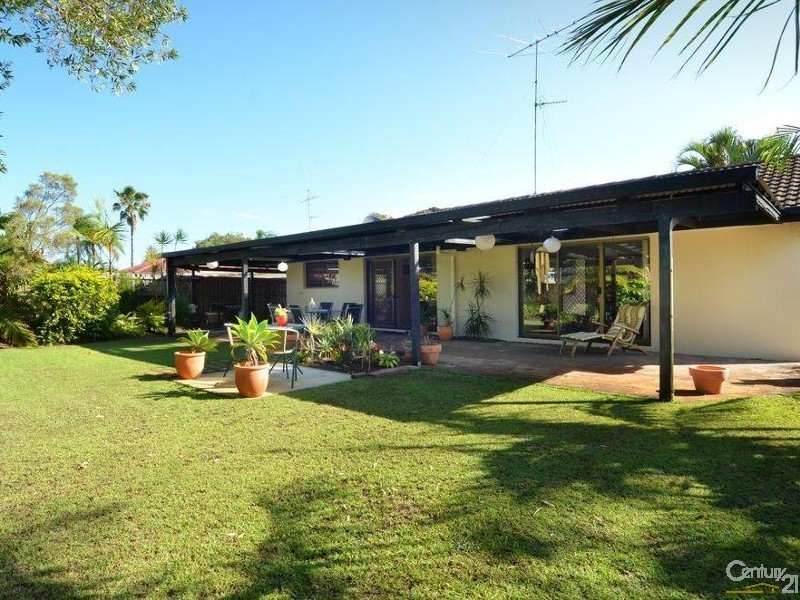 304 Rio Vista Bvd, Mermaid Waters QLD 4218