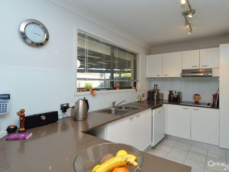 304 Rio Vista Bvd, Mermaid Waters QLD 4218