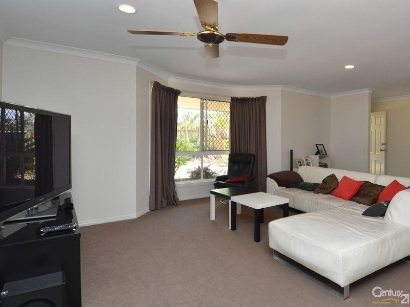 1 Whitehead Drive, Burleigh Waters QLD 4220