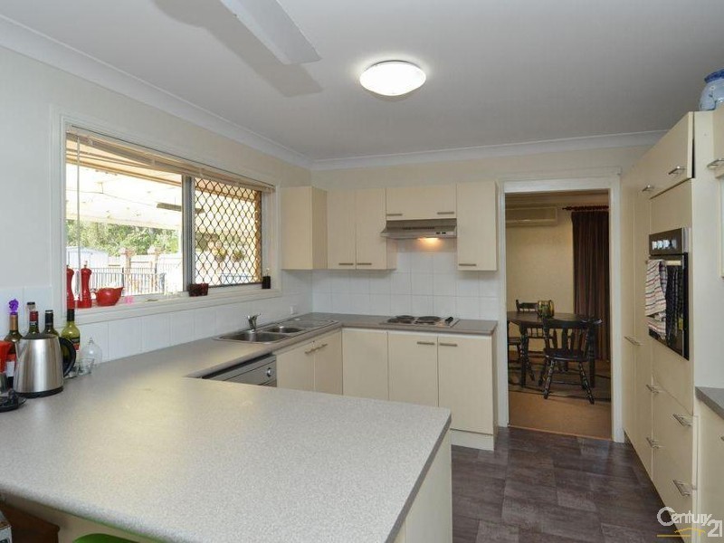 1 Whitehead Drive, Burleigh Waters QLD 4220