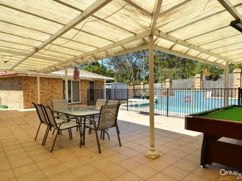 1 Whitehead Drive, Burleigh Waters QLD 4220