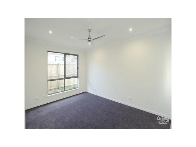 22 Hanover Drive, Pimpama QLD 4209