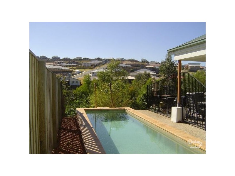 12 Coonowrin Street, Pacific Pines QLD 4211