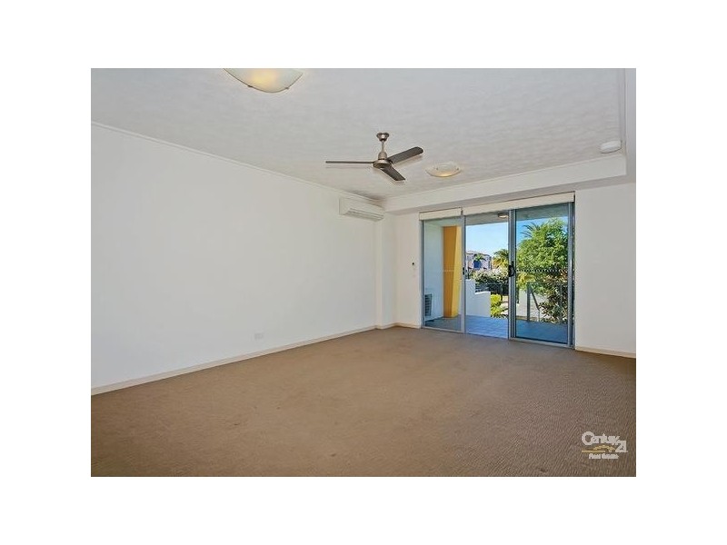 933/66 Sickle Avenue, Hope Island QLD 4212