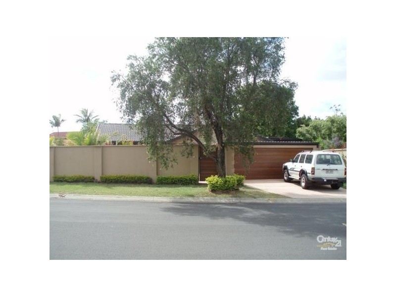 4 Rawlinna Drive, Mermaid Waters QLD 4218