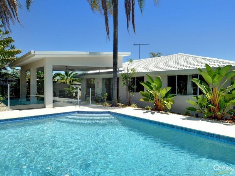 13 Grebe Place, Burleigh Waters QLD 4220