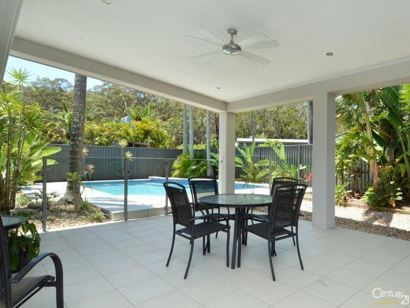 13 Grebe Place, Burleigh Waters QLD 4220