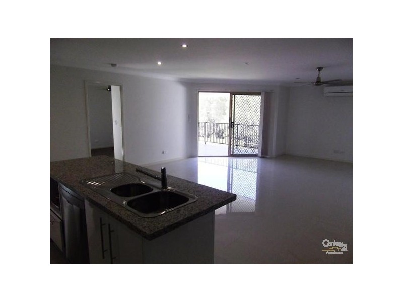 18 Allington Circuit, Maudsland QLD 4210