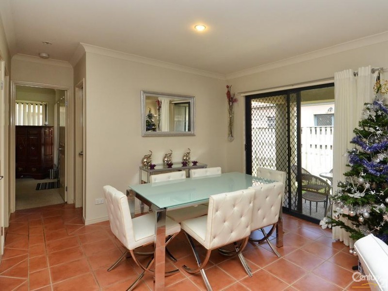 39 Woody Views Way, Robina QLD 4226