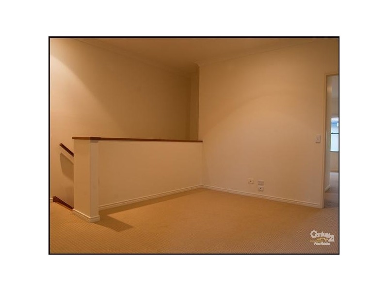 1/57 Whiting Street, Labrador QLD 4215