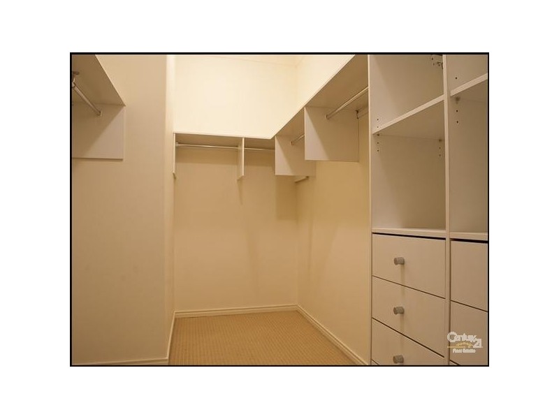 1/57 Whiting Street, Labrador QLD 4215