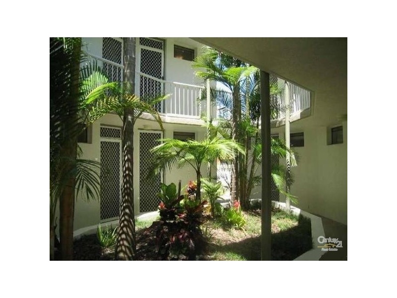 1/15 Weemala Street, Chevron Island QLD 4217