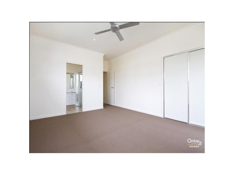 23 Rhodium Drive, Hope Island QLD 4212