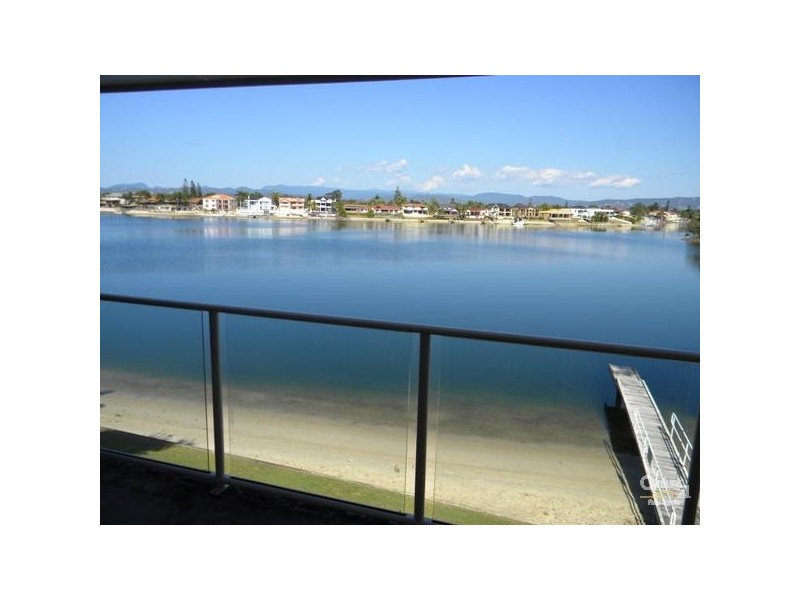 5/27 Duet Drive, Mermaid Waters QLD 4218