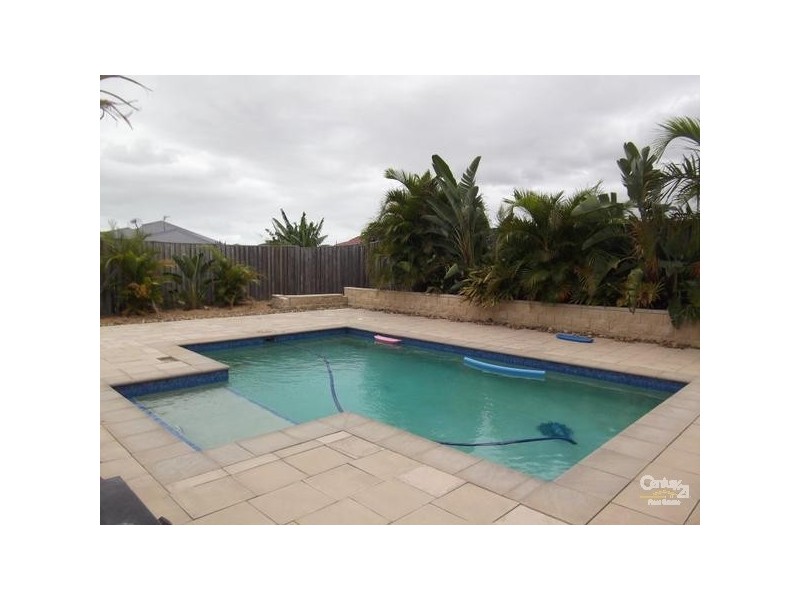 43 Harmsworth Road, Pacific Pines QLD 4211