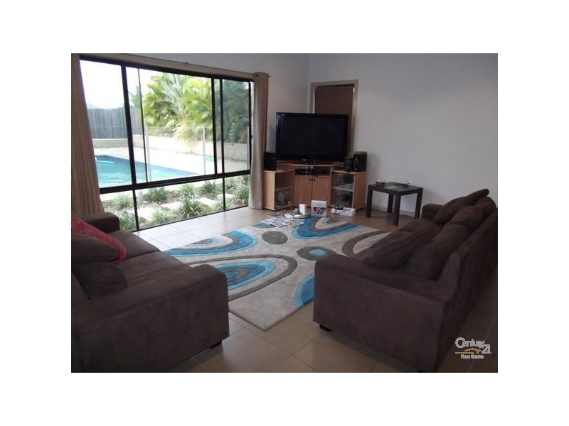 43 Harmsworth Road, Pacific Pines QLD 4211
