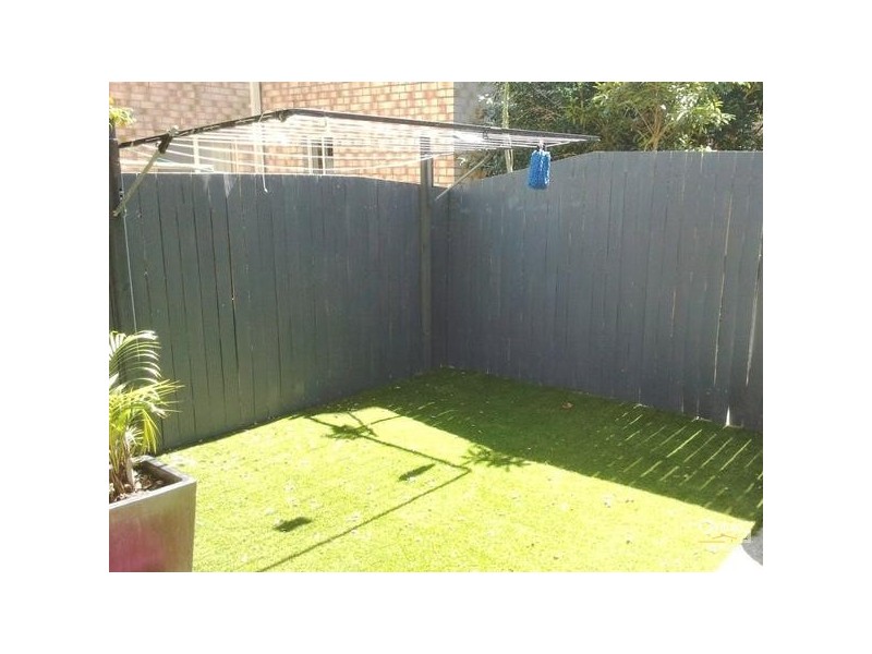 2/23 Blake Street, Southport QLD 4215