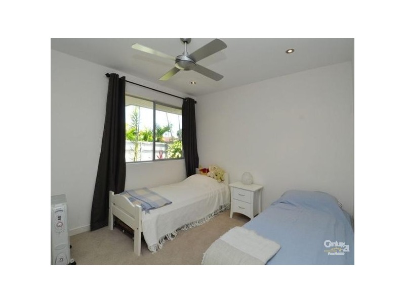 13 Grebe Place, Burleigh Waters QLD 4220