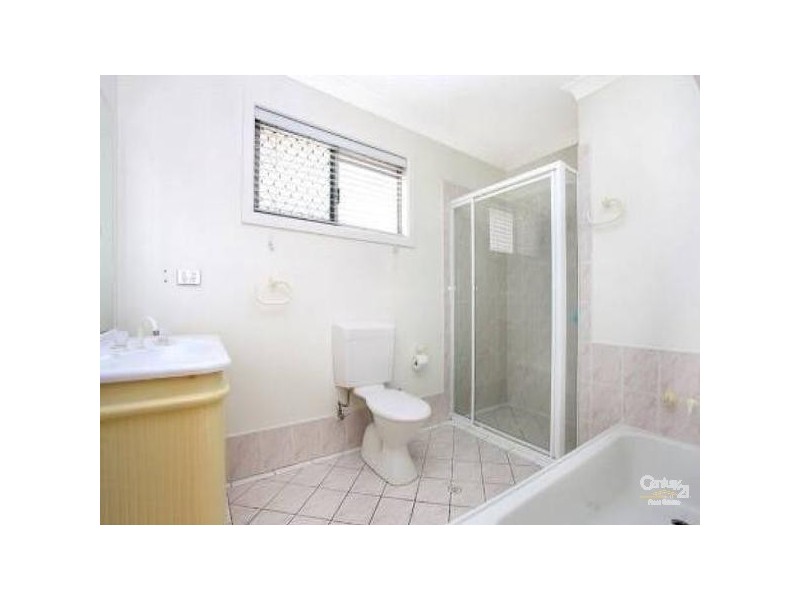 10 Boomerang Cres, Bundall QLD 4217