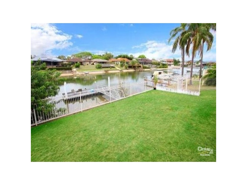 10 Boomerang Cres, Bundall QLD 4217