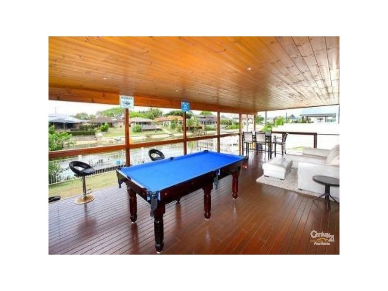 10 Boomerang Cres, Bundall QLD 4217
