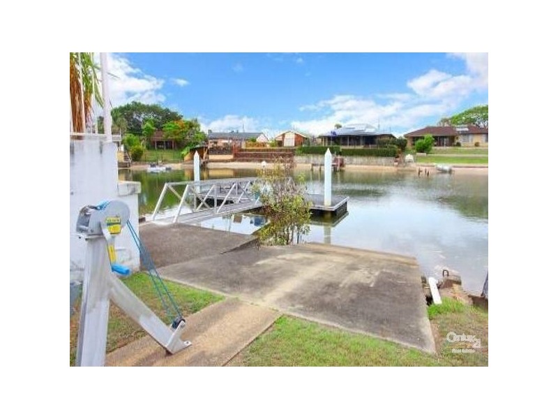10 Boomerang Cres, Bundall QLD 4217
