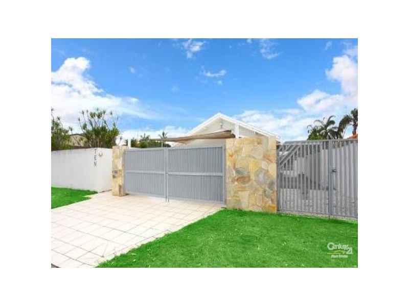 10 Boomerang Cres, Bundall QLD 4217