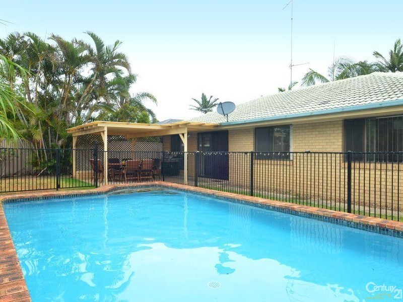 66 Volante Crescent, Mermaid Waters QLD 4218