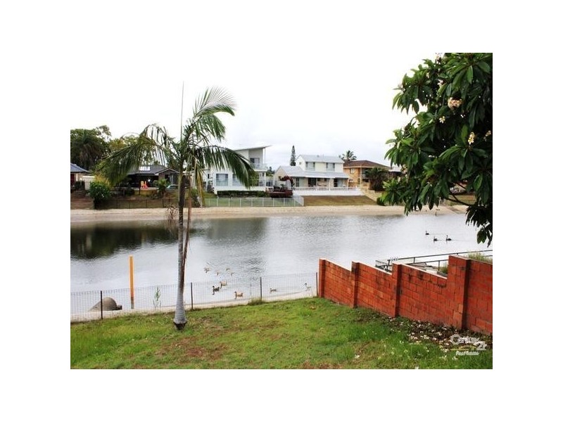 4 Rudder Court, Mermaid Waters QLD 4218