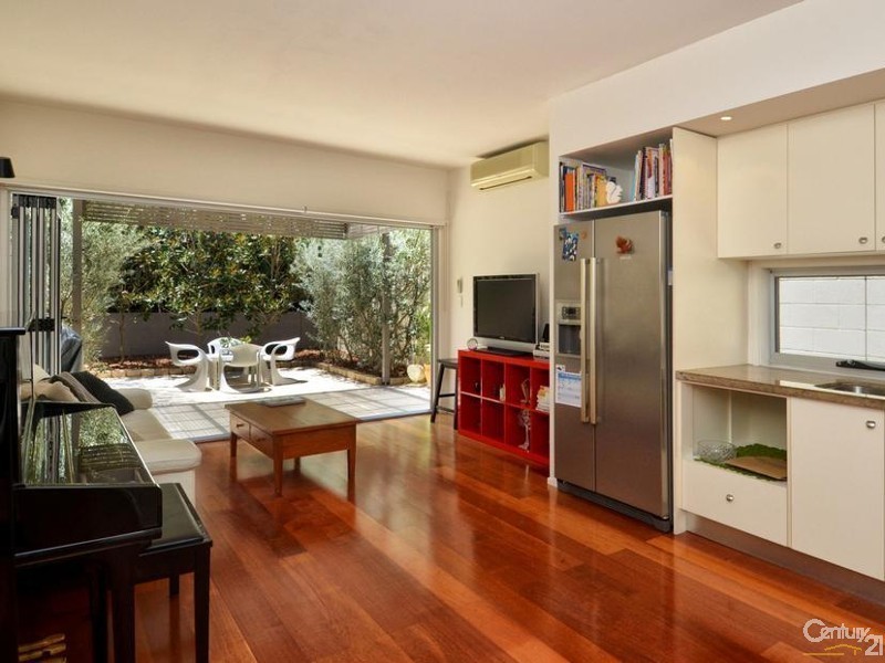 1/105 Dolphin Avenue, Mermaid Beach QLD 4218