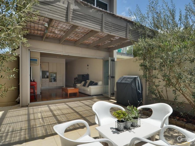 1/105 Dolphin Avenue, Mermaid Beach QLD 4218