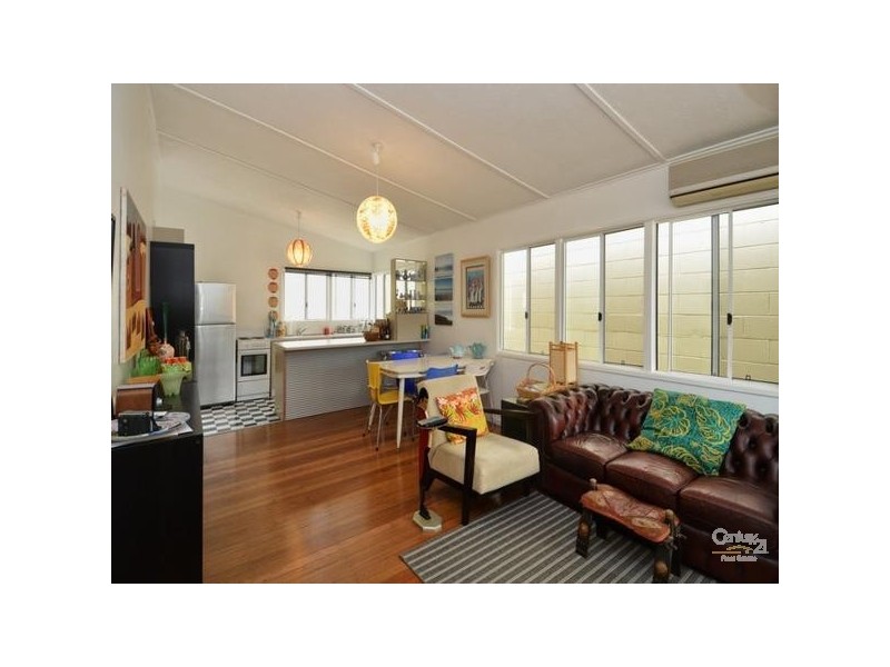 7 Glenelg Ave, Mermaid Beach QLD 4218