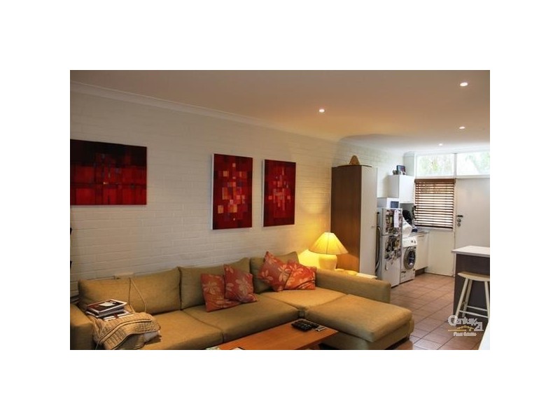 118 Old Burleigh Road, Broadbeach QLD 4218