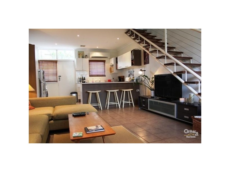 118 Old Burleigh Road, Broadbeach QLD 4218