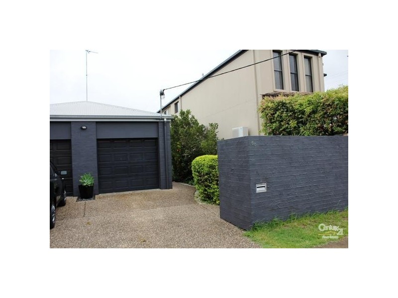 2/60 Chainey Ave, Miami QLD 4220