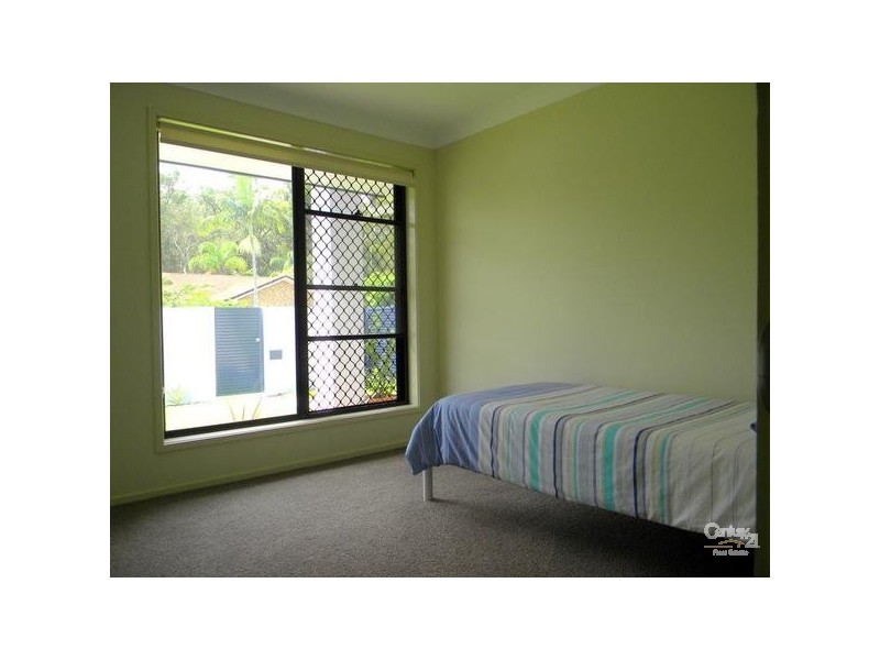 22 Bittern Way, Burleigh Waters QLD 4220